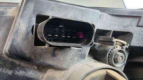 Foto 3ª: Faro Derecho Ford B Max TREND 101CV 74KW (2012)