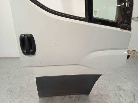 Foto 2ª: Puerta Delantera Derecha Iveco Daily 35S16 35C16 70C16 160CV 118KW FURGONETA [F1CFL411C] (2022)