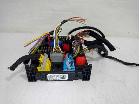 Foto 3ª: Caja Reles Fusibles Peugeot 308 ACTIVE 110CV [HNZ / HNP] (2013)