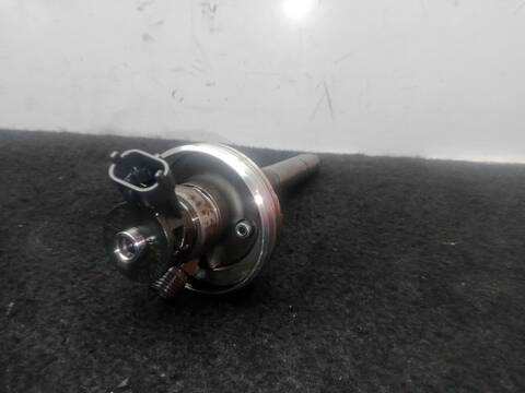 Foto 1ª: Inyectores Nissan Cabstar 35.15 DCI 45.15 DCI 3.0 F24M) 150CV 110KW [ZD30] (2012)