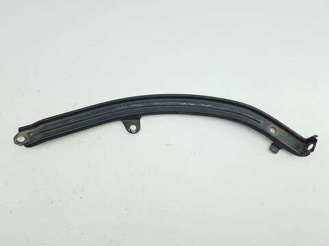 Soporte Faro Derecho Iveco Daily NATURALPOWER 35S14 35C14 40C14 50C14 60C14 65C14 ... 136CV 100KW FURGONETA