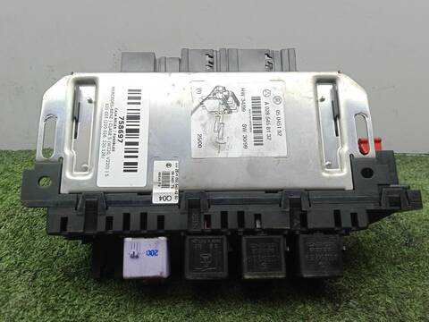 Foto 2ª: Caja Reles Fusibles Mercedes Clase S 220 S 320 CDI 220.026 220.126) 197CV 145KW [613960] (2000)