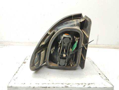 Foto 3ª: Piloto Trasero Derecho Renault Laguna 1.9 DTI CARMINAT A) 98CV 72KW [F9Q710] (2001)