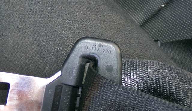 Foto 2ª: Cinturón Delantero Derecho Bmw Serie 3 318 2.0 D E90,2004-2008 [N47D20C] (2010)