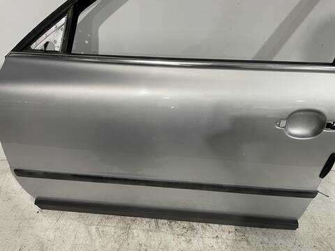 Foto 3ª: Puerta Delantera Izquierda Volkswagen Passat ADVANCE BERLINA 131CV 96KW [AVF] (2003)
