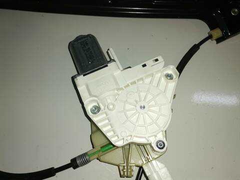 Foto 2ª: Elevalunas Eléctrico Delantero Derecho Audi A7 3.0 TDI ULTRA 218CV (2010)