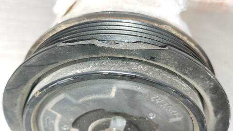 Foto 3ª: Compresor Aire Acondicionado Toyota Auris ADVANCE 112CV 82KW [N47C16A] (2015)