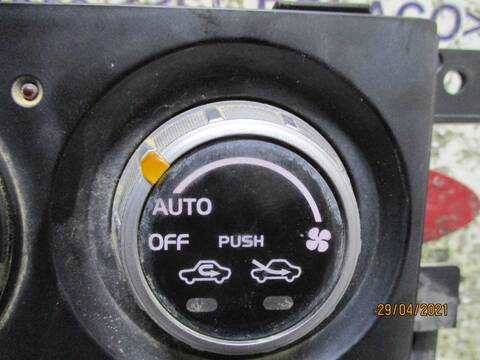 Foto 4ª: Mando Calefacción A. A. Suzuki Grand Vitara 1.9 DDIS TD 129CV 95KW [F9Q] (2007)