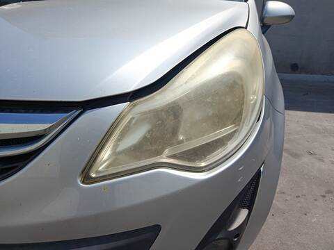Foto 1ª: Faro Izquierdo Opel Corsa A14XER (2011)