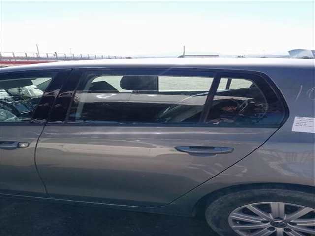 Puerta Trasera Izquierda Volkswagen Golf 1.6 TDI 90CV