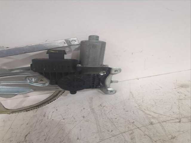 Foto 3ª: Elevalunas Eléctrico Delantero Derecho Opel Astra 1.7 CDTI L48) 100CV [Z 17 DTH] (2004)