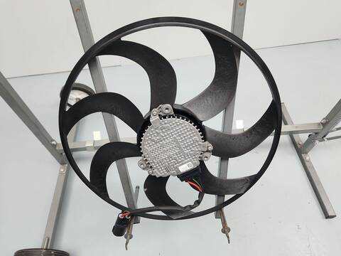 Foto 2ª: Electroventilador Volvo XC 40 T3 163CV 120KW [B3154T7] (2019)