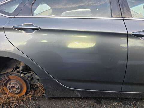 Foto 2ª: Puerta Trasera Derecha Hyundai i40 KLASS BLUE 116CV 85KW (2014)