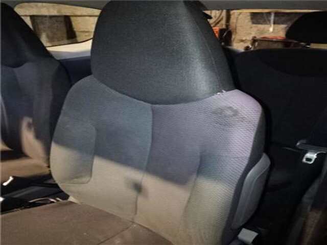 Foto 2ª: Asiento Delantero Izquierdo Toyota Aygo 1.0 BÁSICO [1.0 LTR. - 50 KW CAT] [1KR-FE]