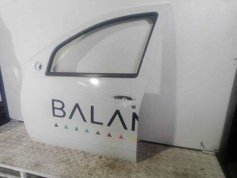 Foto 3ª: Puerta Delantera Izquierda Dacia Duster 1.5 DCI HSMC) 107CV 79KW [K9K658] (2017)