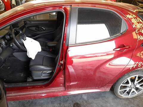 Foto 1ª: Puerta Trasera Izquierda Toyota Yaris 1.5 HYBRID MXPH11) 92CV 68KW [M15A] (2021)