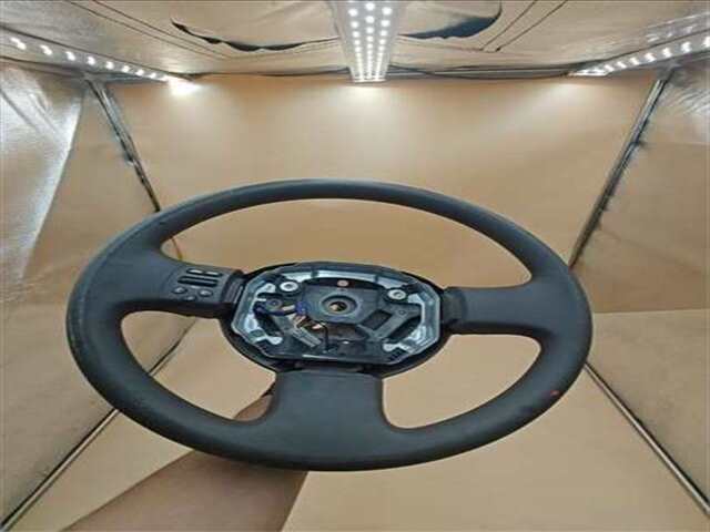 Volante Nissan Micra 1.4 ACTIVE LUXURY [1.4 LTR. - 65 KW CAT]