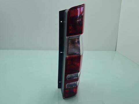 Piloto Trasero Derecho Mercedes Sprinter 310/311/313/314/316 CDI 906.631/633/635/637) 114CV 84KW CAJA CERRADA