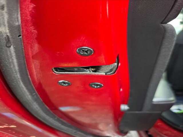 Foto 1ª: Cerradura Puerta Trasera Izquierda Mazda 3 EXCLUSIVE-LINE 122CV 90KW (2020)