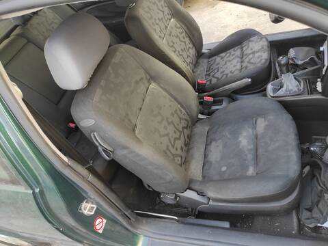 Foto 1ª: Asiento Delantero Derecho Volkswagen Golf AEH BERLINA (2000)