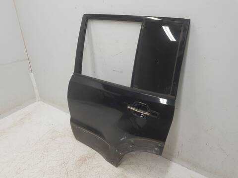 Foto 3ª: Puerta Trasera Izquierda Mitsubishi Montero 3.2 DI-D GLS KAITEKI 5-PTAS.) 75CV 55KW (2001)