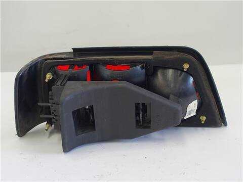 Foto 2ª: Piloto Trasero Derecho Peugeot 405 1.9 EMBASSY TURBO D BERLINA 92CV 68KW [D8A] (1992)
