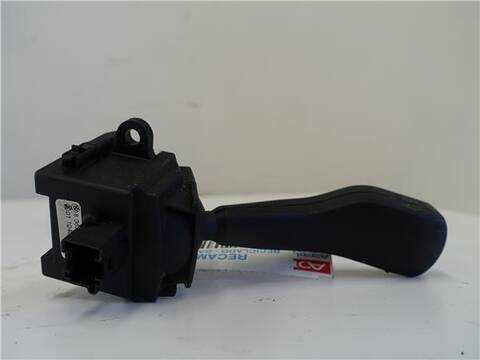 Foto 2ª: Mando Multifuncion Bmw Serie 3 315 2.0 320D BERLINA 136CV 100KW [M47 204 D1] (2001)