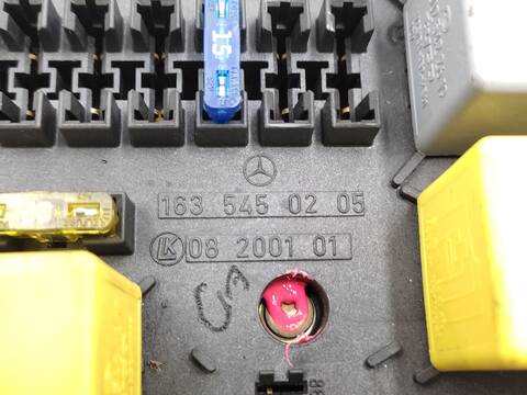 Foto 3ª: Caja Reles Fusibles Mercedes Clase ML 270 CDI W163) 163.113 [612963] (2004)