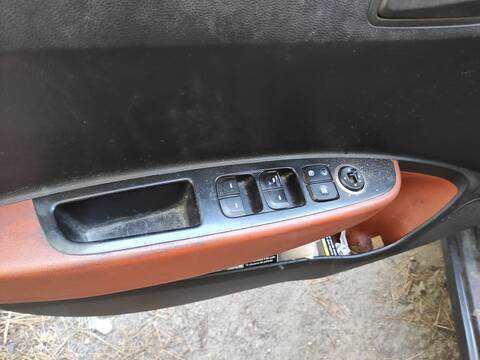 Botonera Elevalunas Hyundai i10 G4LA