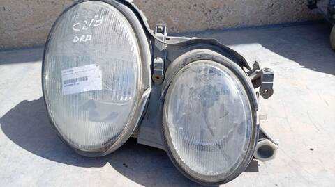 Foto 4ª: Faro Derecho Mercedes Clase C 160 279CV 205KW (1998)