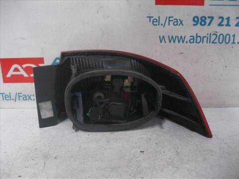Foto 2ª: Piloto Trasero Izquierdo Renault Laguna 1.9 DCI BG0G) 120CV 88KW [D/ F9Q C7] (2001)