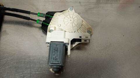 Foto 4ª: Elevalunas Eléctrico Delantero Izquierdo Audi A1 AMBITION 105CV 77KW [CAY] (2012)