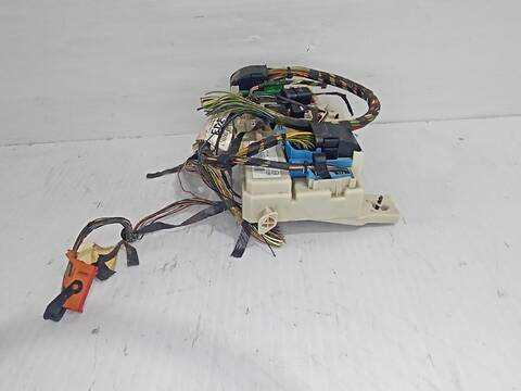 Foto 3ª: Caja Reles Fusibles Ford Focus TREND 101CV [HWDA] (2004)