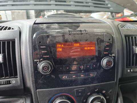 Foto 4ª: Sistema Audio Radio CD Citroen Jumper 33 L2H2 BLUEHDI 130 131CV 96KW [AH03] (2018)