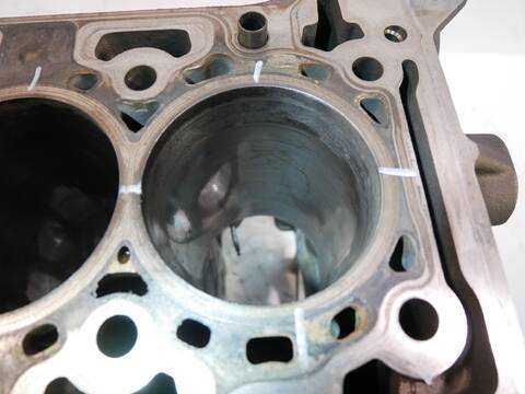 Bloque Motor Ford Transit 105 CV 77KW