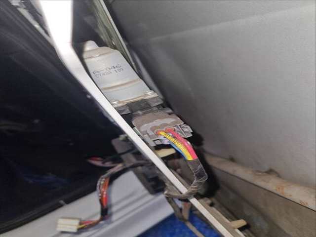 Elevalunas Manual Trasero Derecho Mitsubishi Lancer INVITE 140CV 103KW