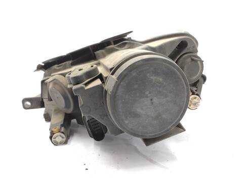 Foto 2ª: Faro Derecho Volkswagen Passat 2.0 BLUETDI 143CV 105KW [BKP] (2007)