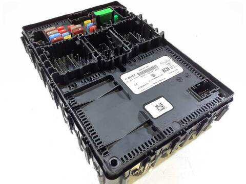 Caja Reles Fusibles Ford Fiesta TREND 101CV 74KW
