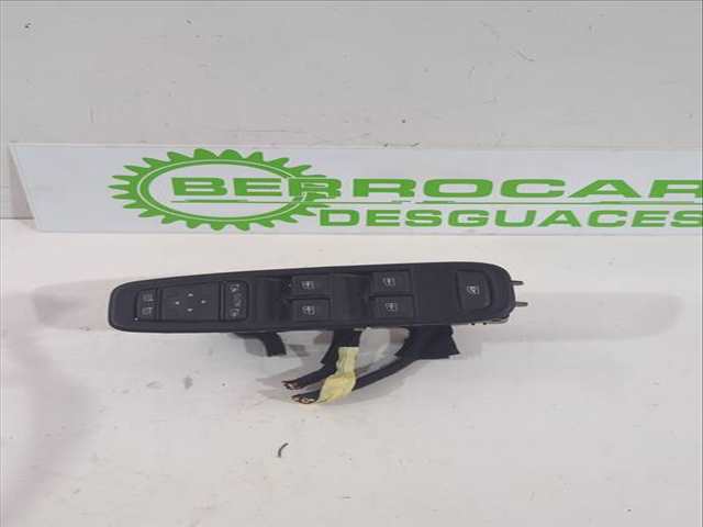 Botonera Elevalunas Dacia Duster 1.0 TCE 90 91CV 67KW
