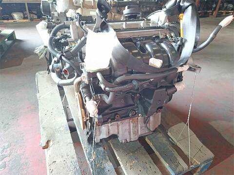 Foto 3ª: Motor Completo Volkswagen Golf AZD BERLINA (2001)