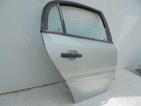 Foto 4ª: Puerta Trasera Derecha Opel Vectra CLUB BERLINA 122CV 90KW [Z18XE] (2004)