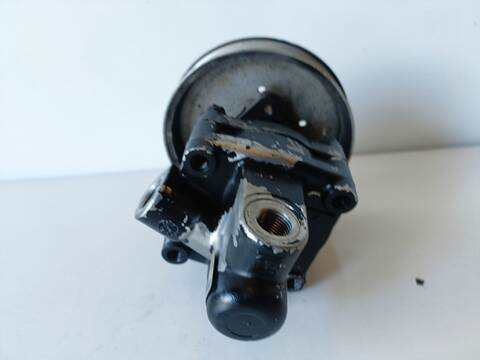 Foto 3ª: Bomba de Direccion Audi A6 4.2 QUATTRO 299CV (1997)