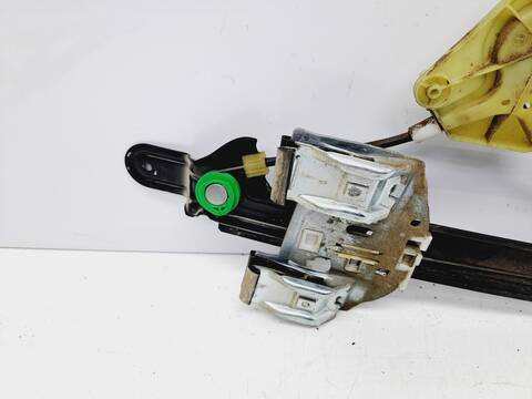 Foto 3ª: Elevalunas Manual Trasero Derecho Seat Leon 1.9 TDI 105CV 77KW [BLS] (2010)