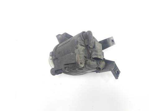 Foto 3ª: Faro Antiniebla Delantero Derecho Audi A4 3.0 V6 24V TDI 233CV [ASB] (2004)