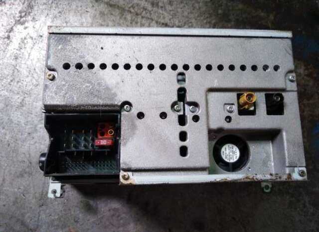 Foto 3ª: Sistema Audio Radio CD Mercedes Clase C 160 1.8 180 COMPRESSOR (203.046) [1.8 LTR. - 105 KW CAT] [M 271.946]