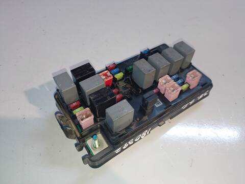 Foto 2ª: Caja Reles Fusibles Chevrolet Matiz SE 1.0 CAT 64CV (2005)
