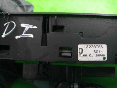 Foto 3ª: Botonera Elevalunas Opel Astra ESSENTIA 90CV [Z14XEP] (2004)