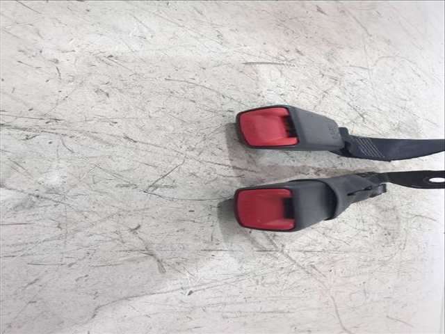 Foto 2ª: Cinturón Trasero Central Toyota Auris 1.6 ZRE151_) 124CV [1ZR-FE] (2006)