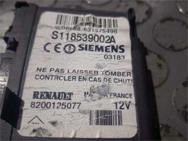Foto 3ª: Motor de Arranque Renault Scenic 1.5 AUTHENTIQUE [1.5 LTR. - 60 KW DCI DIESEL] (JM)(2003-_) [K9K D7]