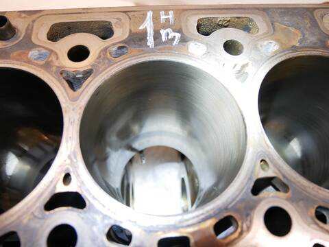 Bloque Motor Ford Transit 130 CV 96KW